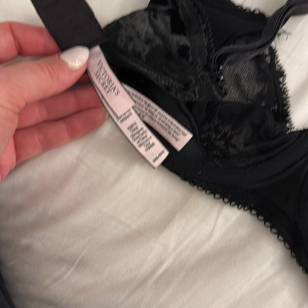 Victoria’s Secret dream angels push up without padding bra - Picture 3 of 3